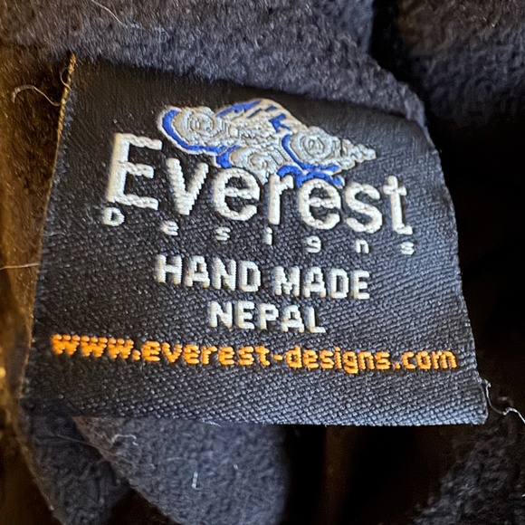 Kids winter snow hat - hand made in Nepal - Picture 5 of 5